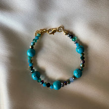 Load image into Gallery viewer, Turquoise Magic Stone Bracelet
