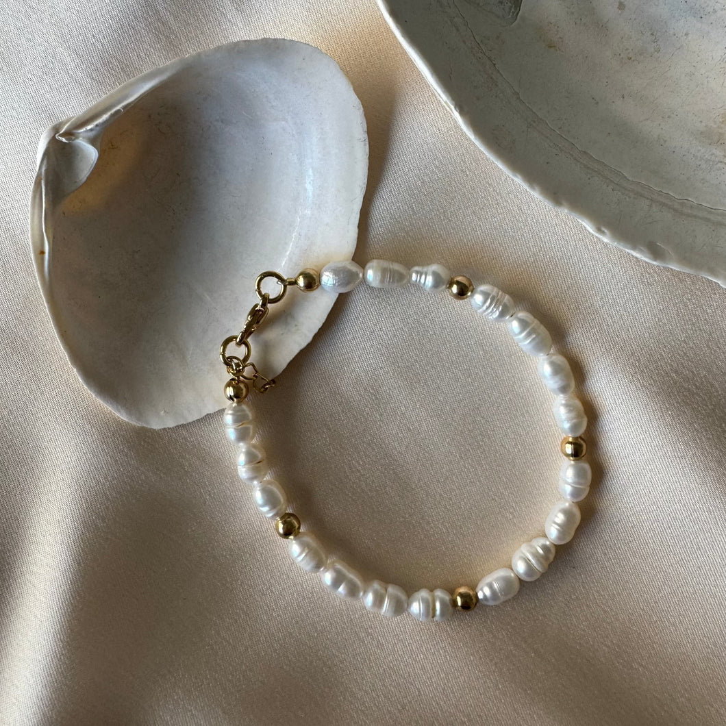 Freshwater Pearl Magic Bracelet